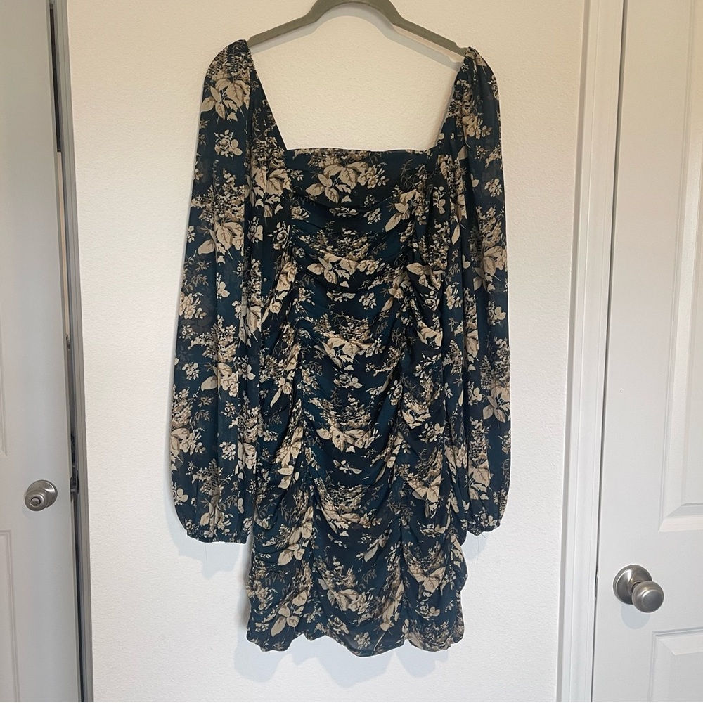 Lush Floral Dress sz Large Dark Green Ruched Square Neck Sheer Sleeve Night Out